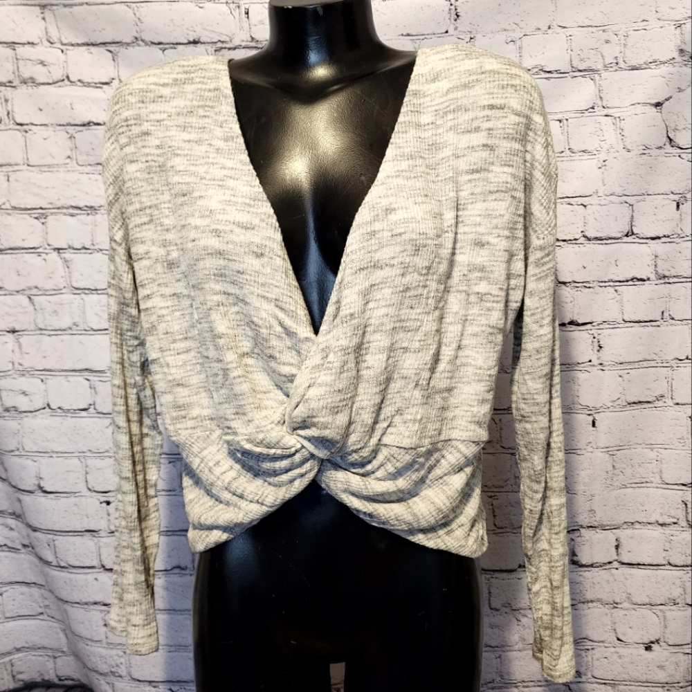 SOLD Twist Front Top Large